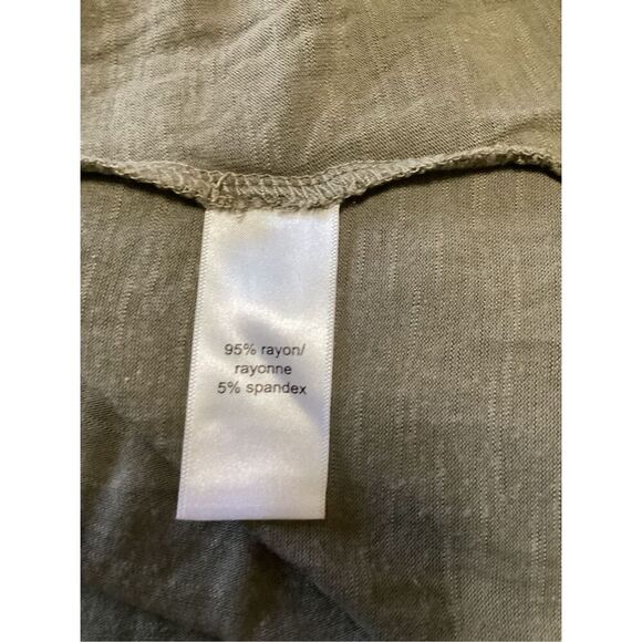 Maurices Olive 24/7 Solid Cut Out Neck Tee Shirt M - Picture 5 of 5